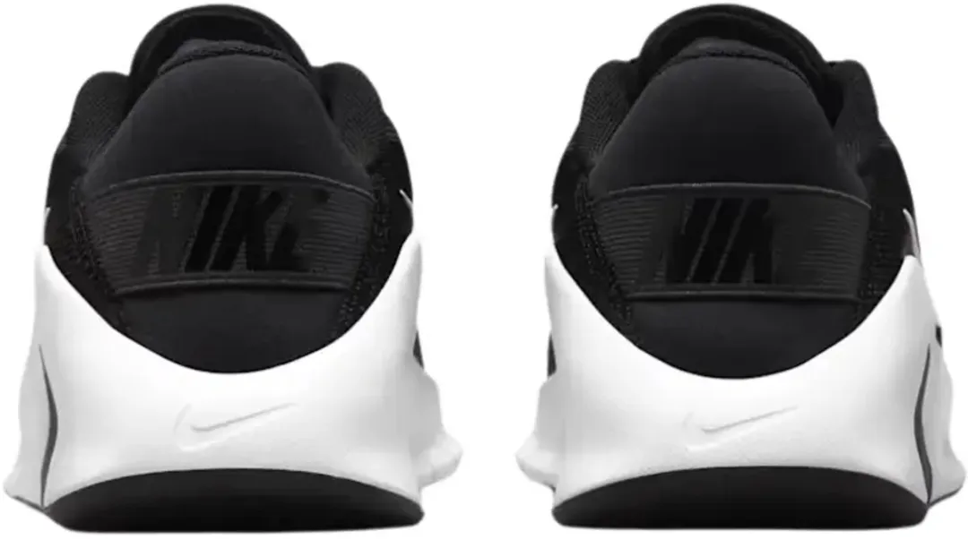 Nike flex train in de kleur zwart.