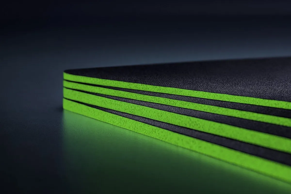 Razer Gigantus V2 Medium Muismat - Antislip - Zwart - afbeelding 6 van 6