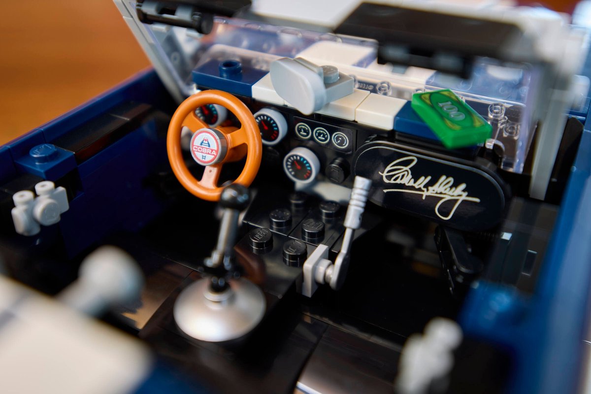 LEGO Icons 10357 - Shelby Cobra 427 S/C