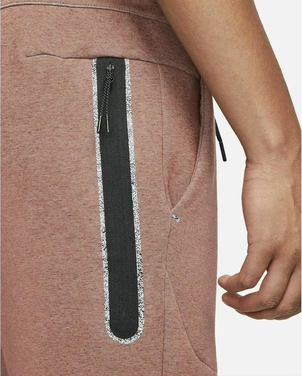 Nike Sportswear Tech Fleece Joggingbroek DD4706-670 - S - Rood
