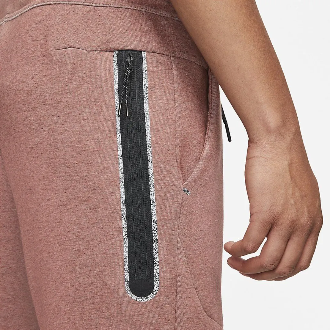 Nike Sportswear Tech Fleece Joggingbroek DD4706-670 - S - Rood
