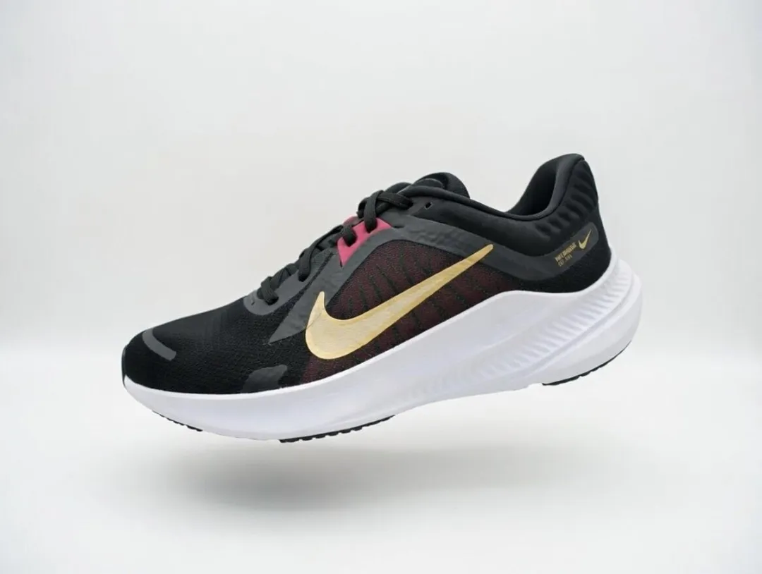 Nike Quest 5 Hardloopschoenen 42 - Zwart/Wit
