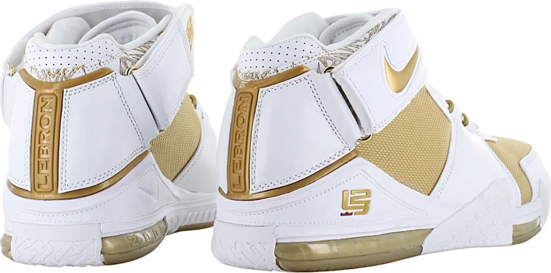 Nike LeBron Zoom 2 II Maccabi Basketbalschoenen DJ4892-100 - Wit