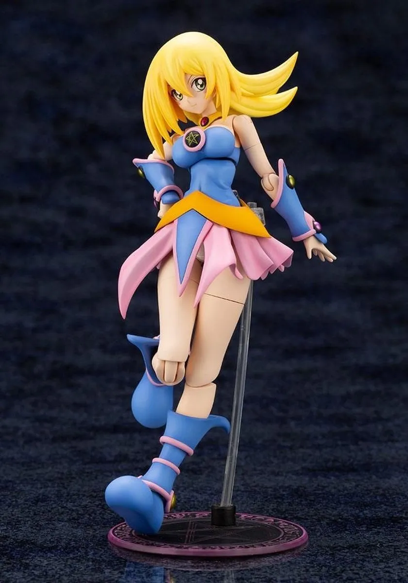 Kotobukiya Yu-Gi-Oh! Crossframe Girl Plastic Model Kit - 18cm