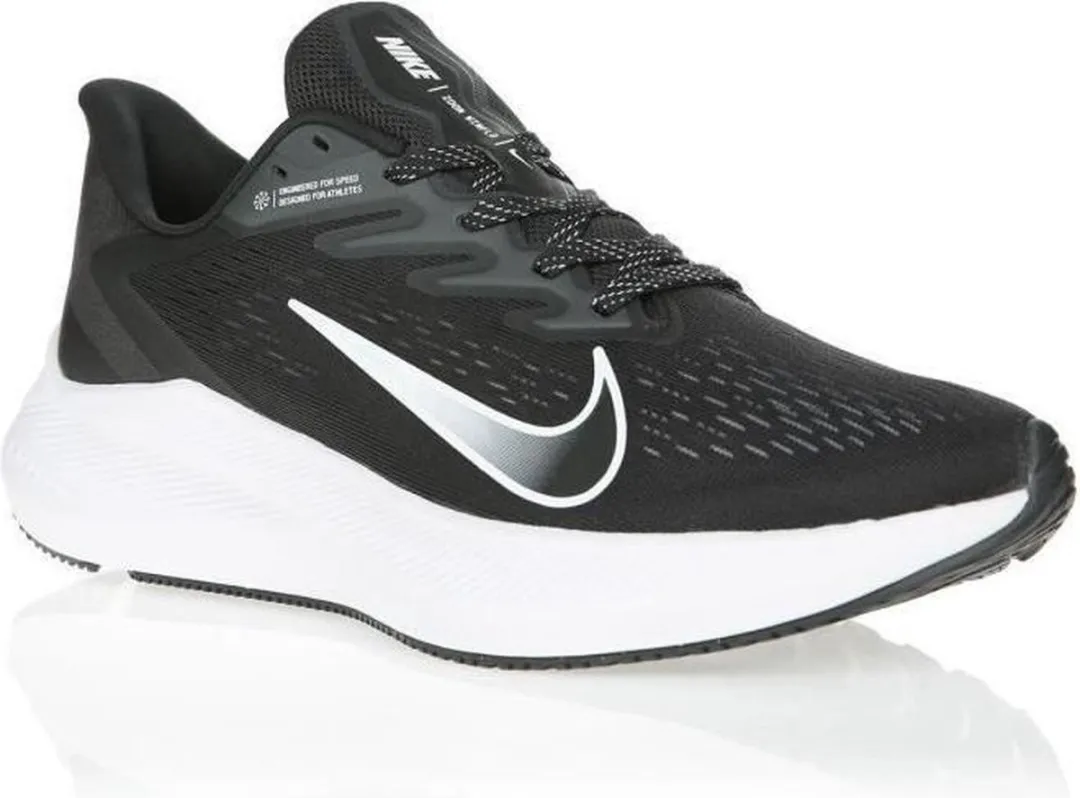 Nike Zoom Winflo 7 Sportschoenen 38.5 - Zwart/Wit