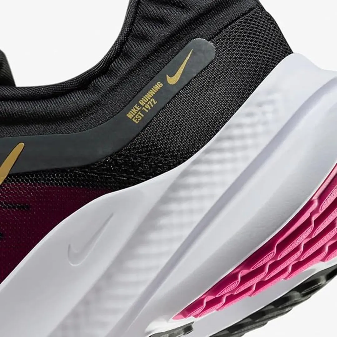 Nike Quest 5 Sportschoen - Zwart/Paars - Maat 38