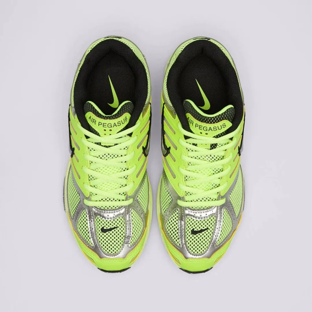 Nike Air Max Pegasus 2005 HQ1675-700 - Dames - 37.5 - Volt/Metallic Silver-Black