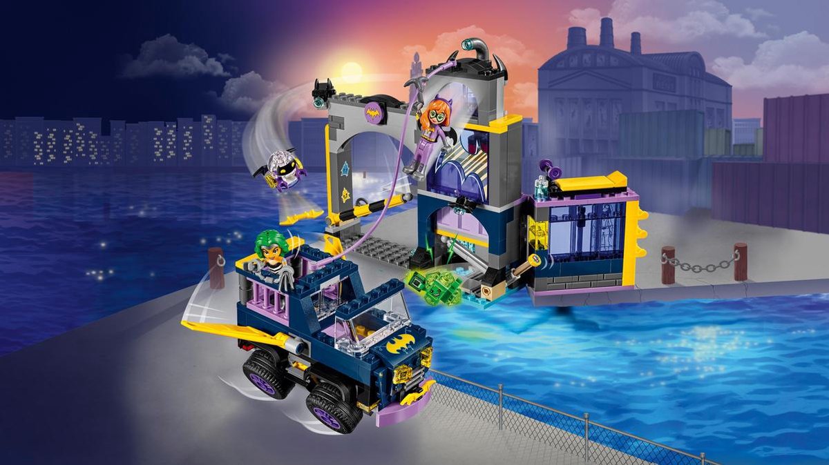 LEGO DC Super Hero Girls Batgirl Geheime Bunker - 41237