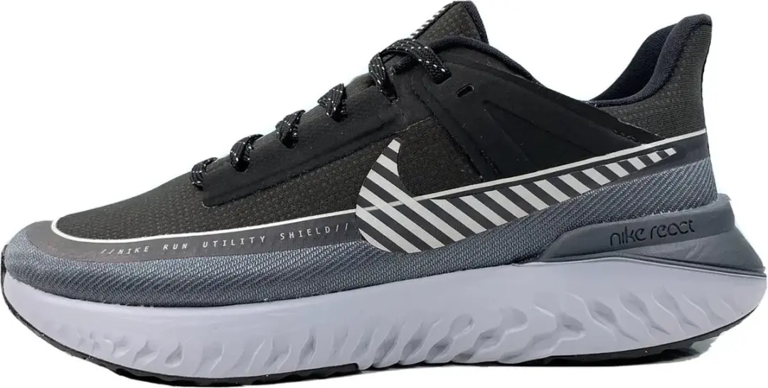 Nike Legend React 2 Shield BQ3383-001 - Schoen 39 - Zwart
