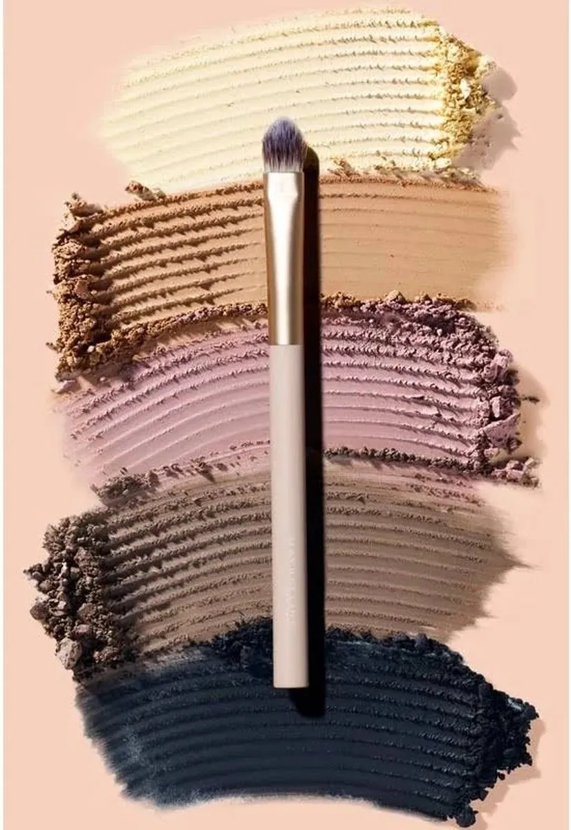 Maybelline Gigi Hadid GG03 Eye Contour Brush - Roze