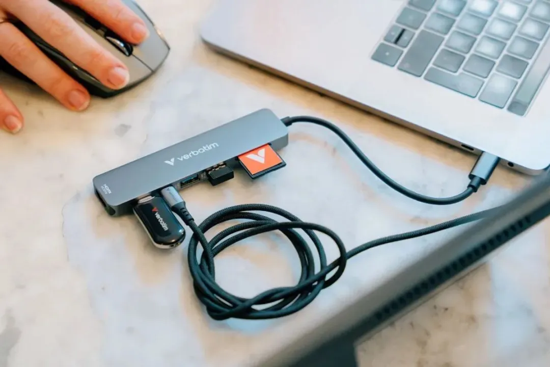 Verbatim Essentials 32158 USB-Hub 7 Poorten - Grijs