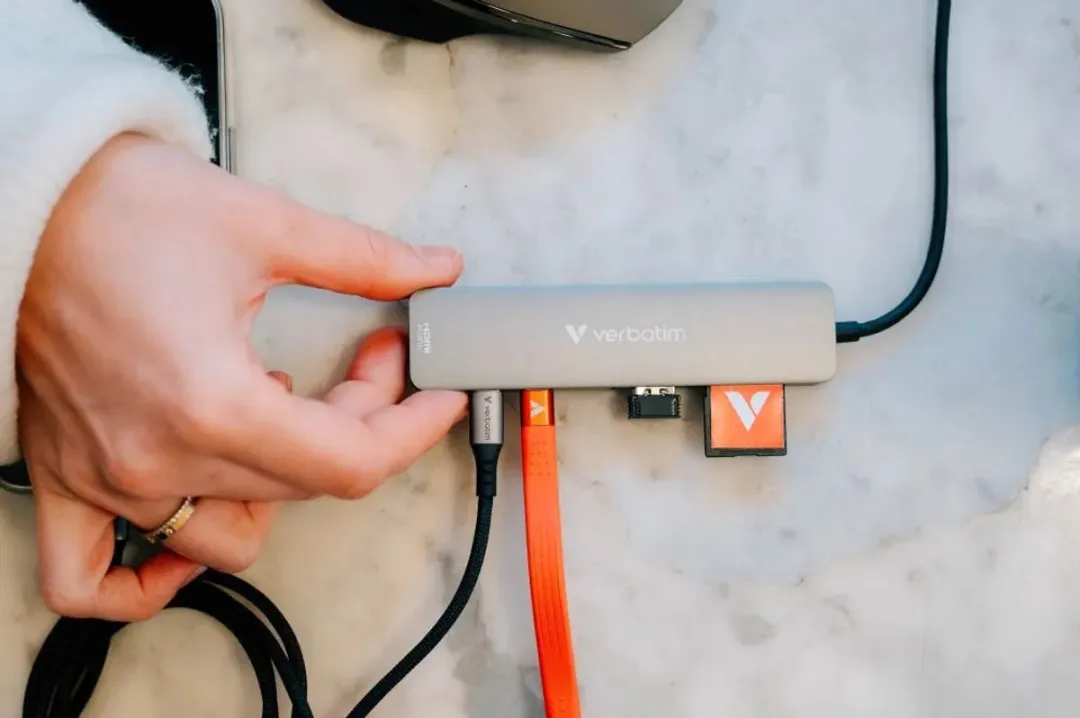 Verbatim Essentials 32158 USB-Hub 7 Poorten - Grijs