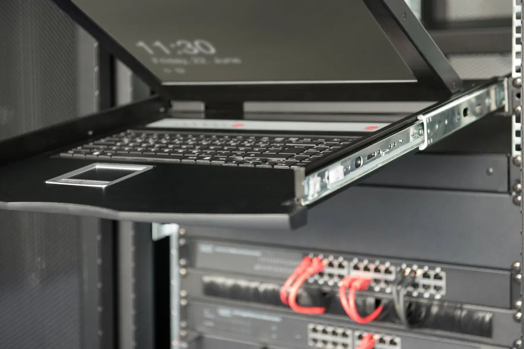 Digitus DS-72221-2GE Rack Console 19" - 1920x1080 - Zwart