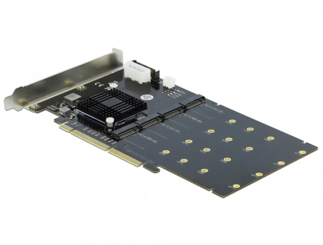 Delock PCIe x8/x16 naar 4x M.2 NVMe Kaart - Zwart