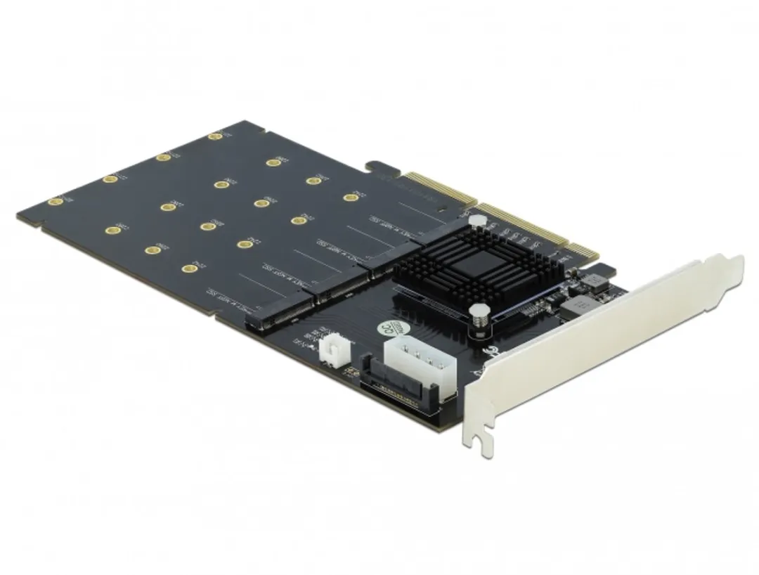 Delock PCIe x8/x16 naar 4x M.2 NVMe Kaart - Zwart