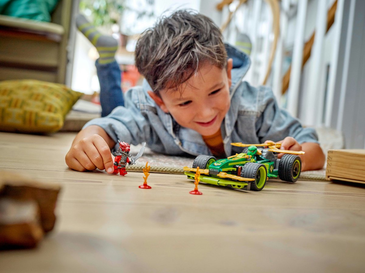 LEGO NINJAGO Lloyds pull-back racewagen set - 71828