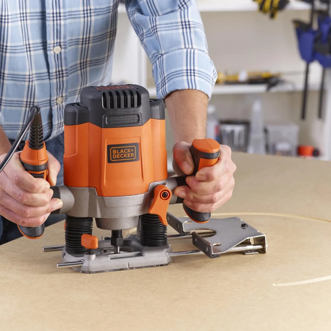 BLACK+DECKER KW1200EKA-QS 1200W Bovenfrees - Oranje - afbeelding 6 van 6