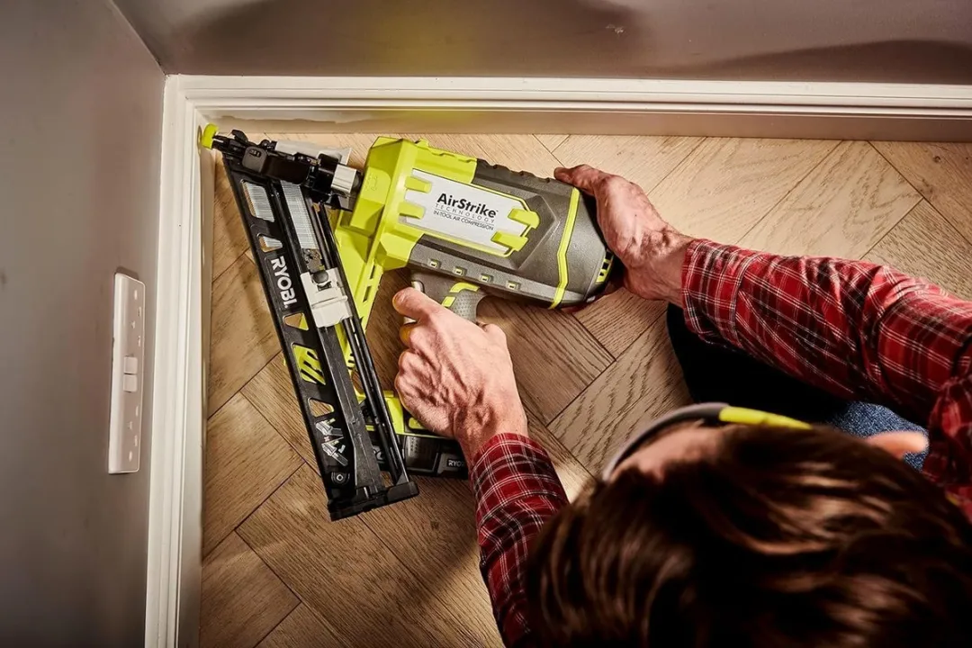 Ryobi R15GN18-0 Accuspijkermachine 18V - 64mm - afbeelding 6 van 6