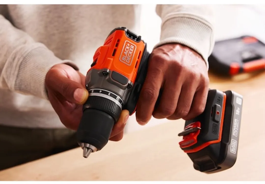 BLACK+DECKER BCD382D2XK-QW Accu-boorschroevendraaier 18V - 2x 2,0Ah