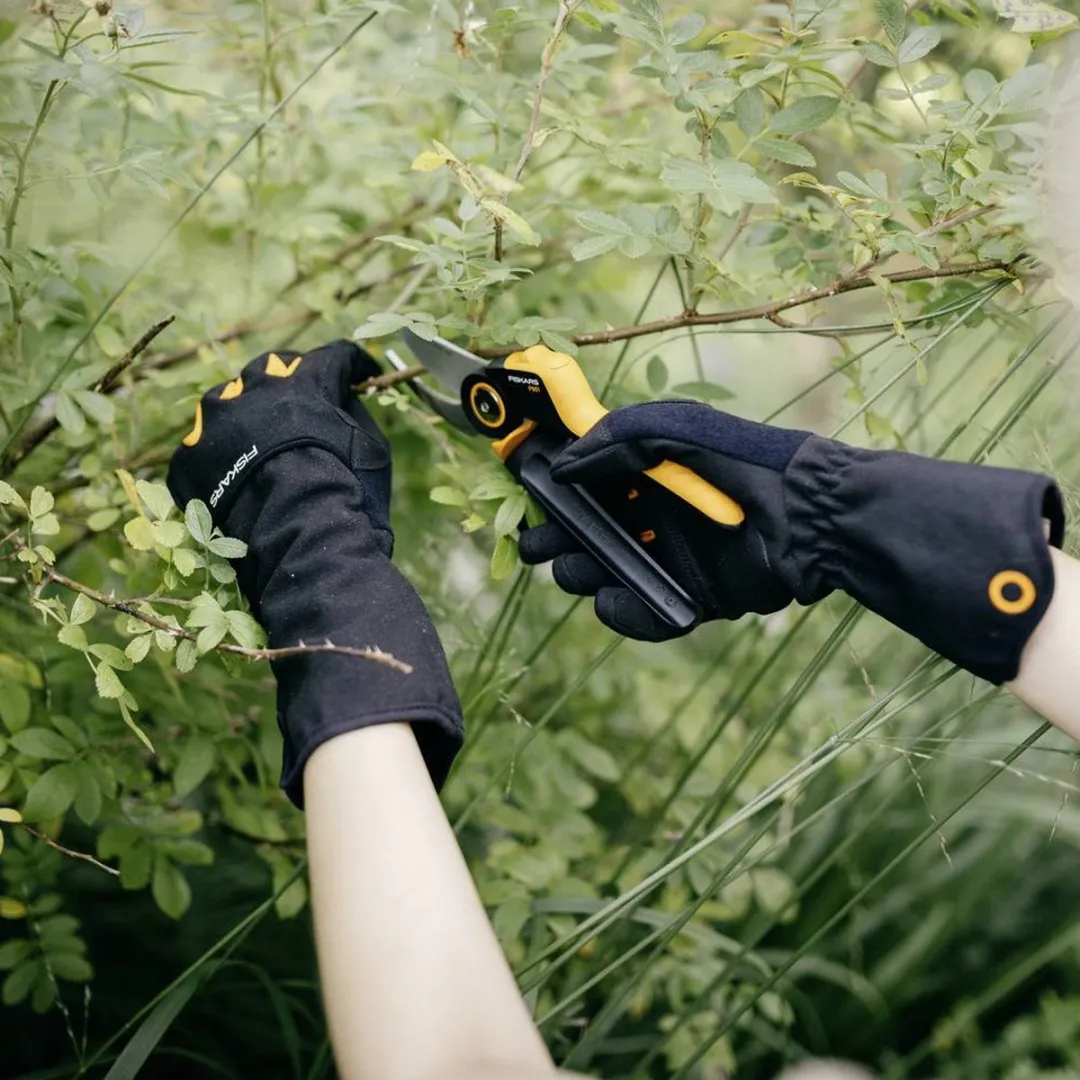 Fiskars Struikverzorgingshandschoenen Maat 8 - Zwart