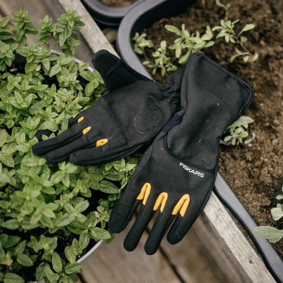 Fiskars Struikverzorgingshandschoenen Maat 8 - Zwart