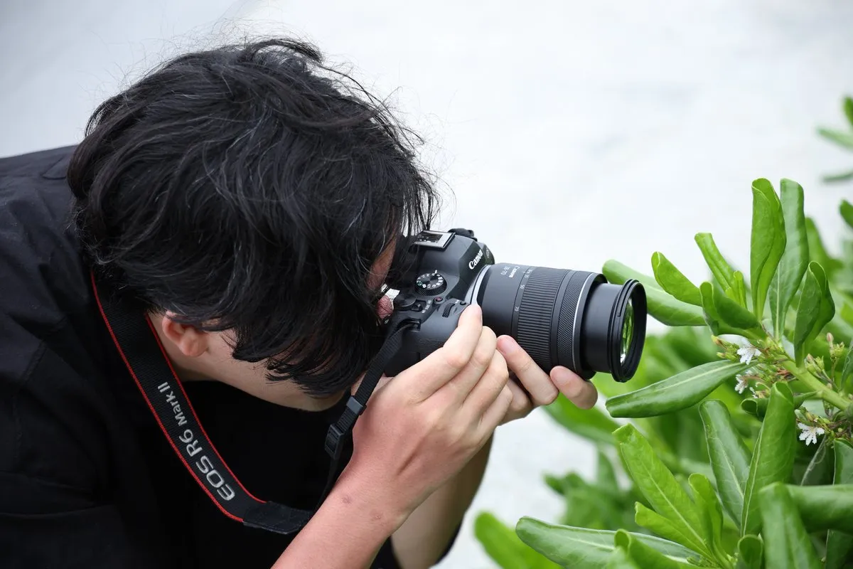 Canon RF 28-70mm f/2.8 IS STM - 67mm - Zwart