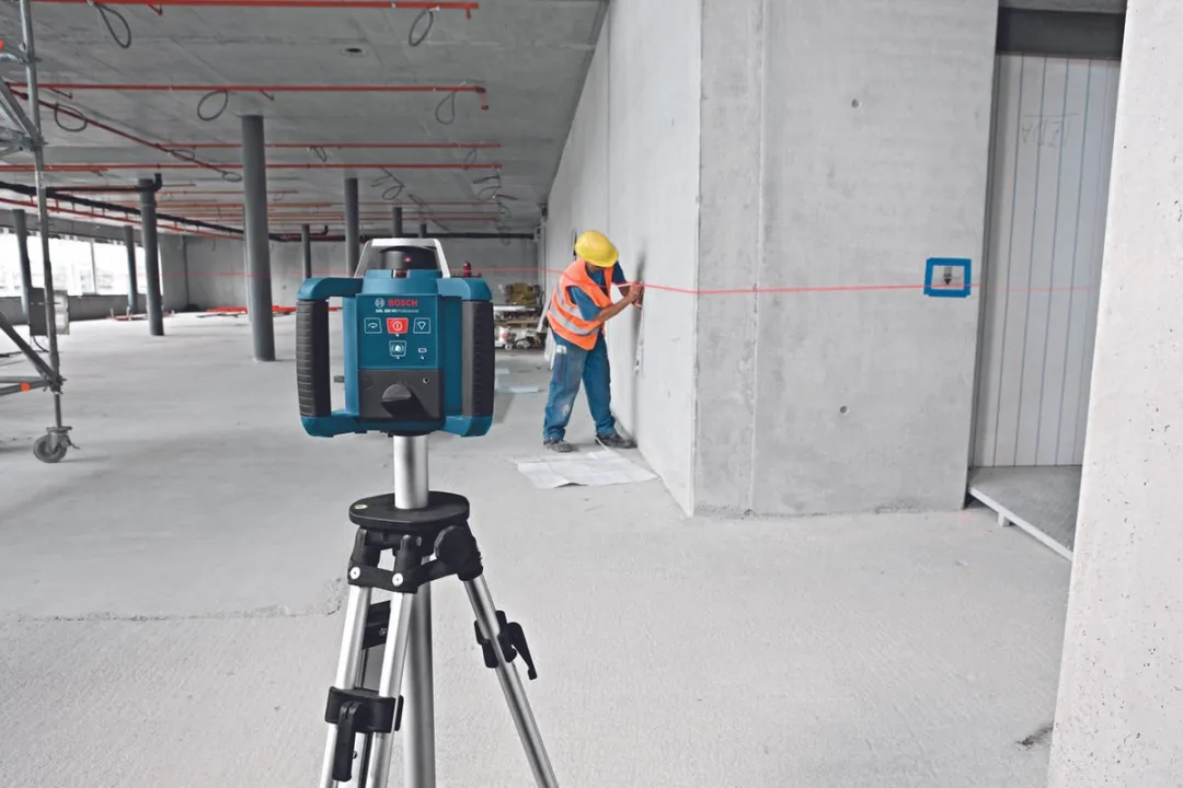 Bosch Professional GRL 300 HV Rotatielaser - Set met statief & meetlat
