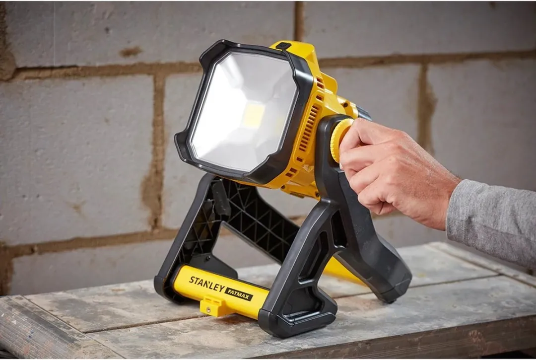 Stanley FatMax 18V Werklamp SFMCL030B-XJ - Geel - afbeelding 6 van 6