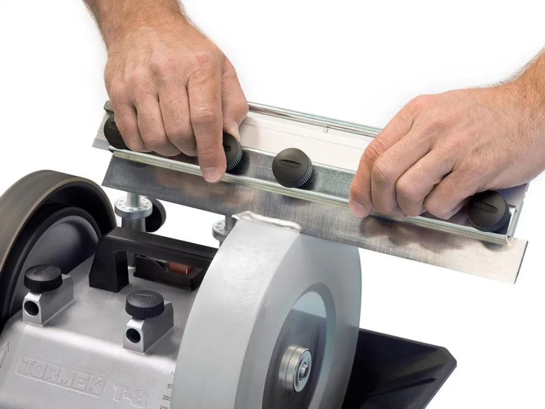 Tormek Slijpmal voor Vlakbankmessen – Nauwkeurige Afstelling – Duurzaam Ontwerp