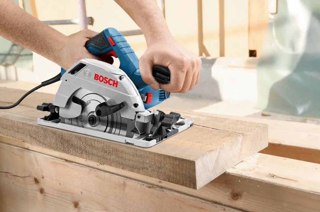 Bosch Professional GKS 55+ GCE Handcirkelzaag 165mm - 1350W