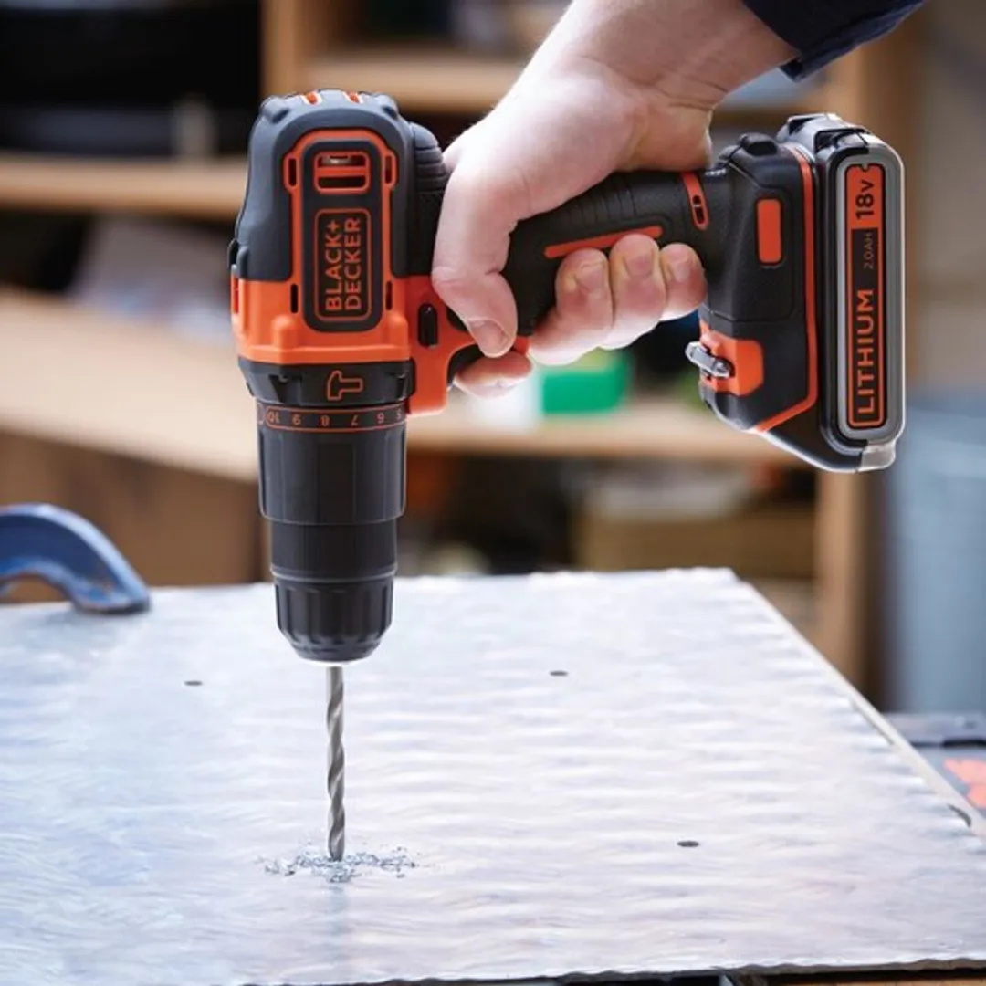BLACK+DECKER BDCHD18 Accuboormachine 18V - 2x 2000mAh - afbeelding 6 van 6