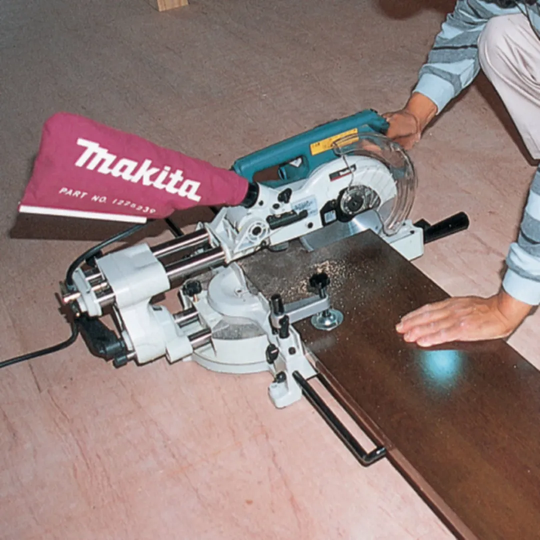 Makita 1010W Kap- en Verstekzaag 190mm