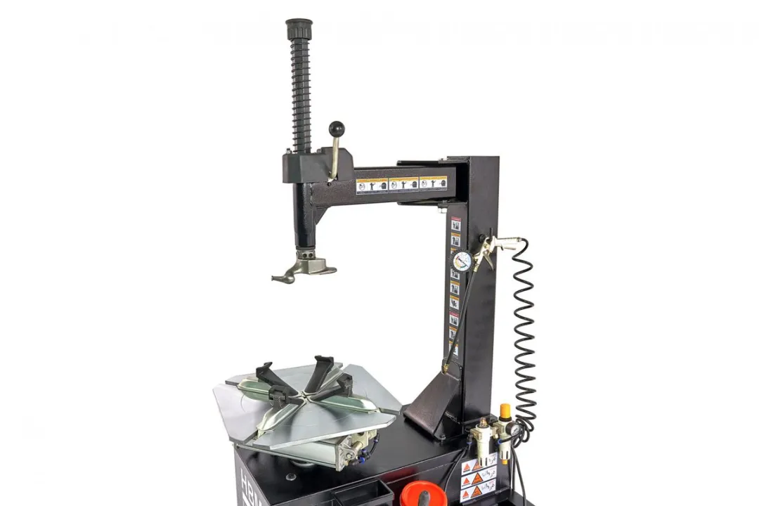 HBM Bandendemonteermachine met Boorhamer