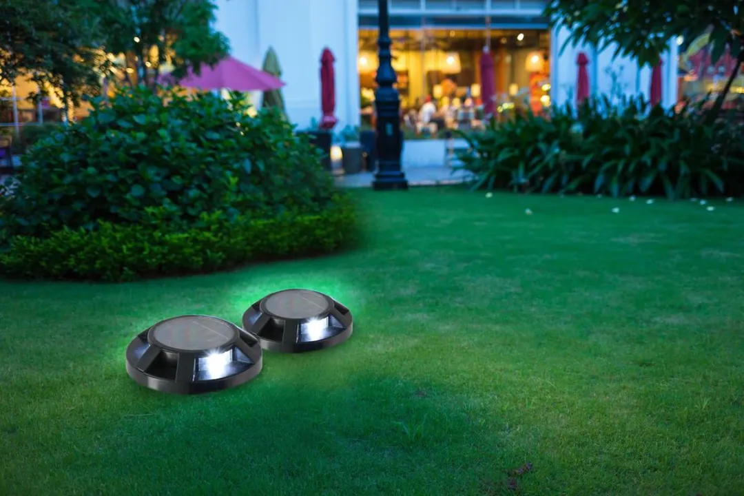 Grundig Grondspot Solar Ø12cm - 3x LED - Zwart