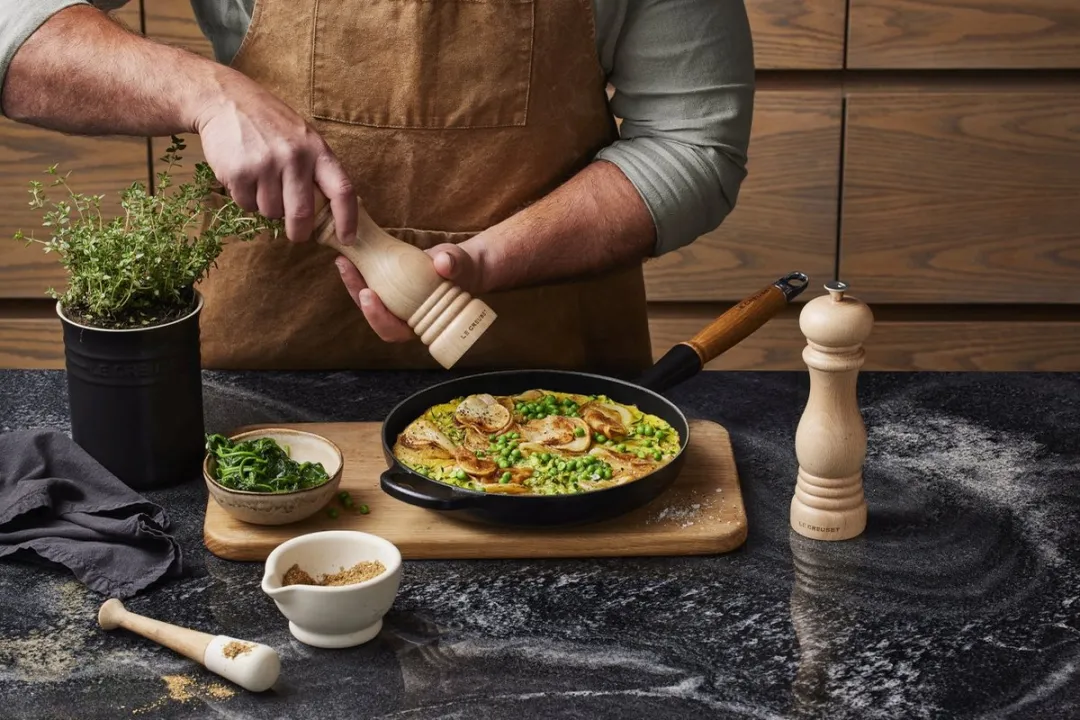 Le Creuset Signature Koekenpan 24cm - Mat Zwart