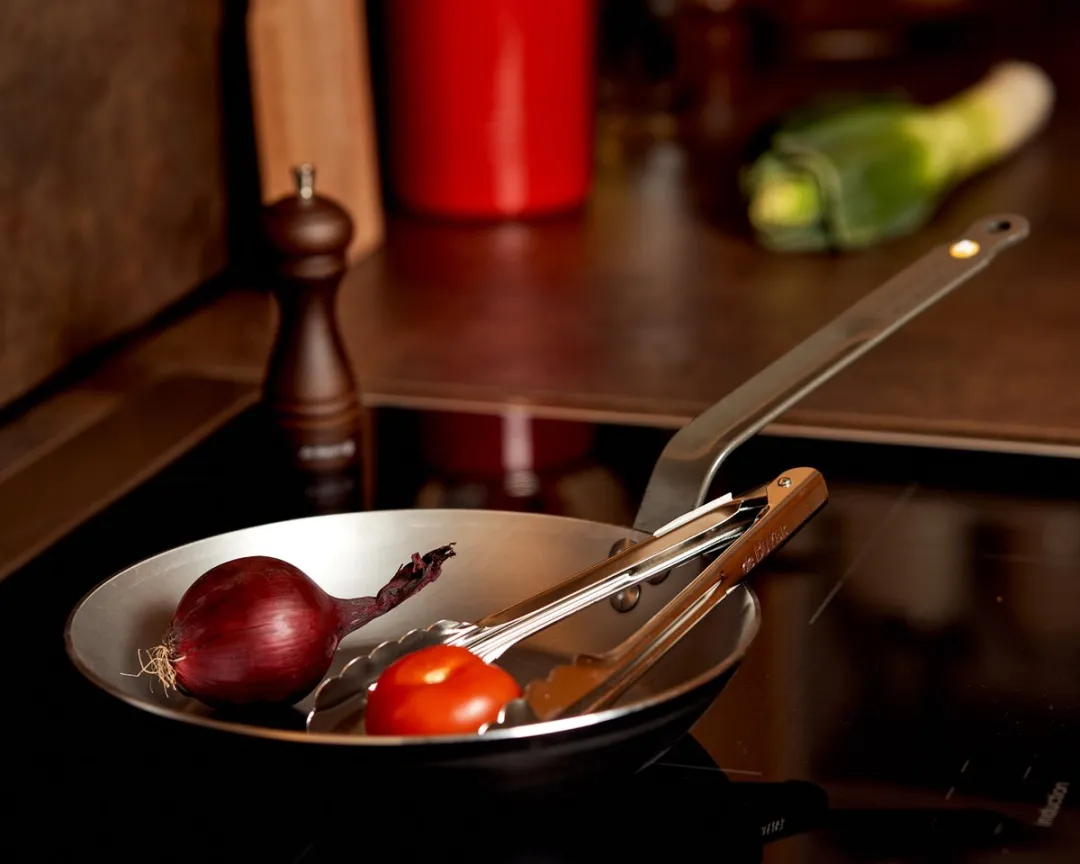 DeBuyer Box Steaklover Steakpan 26cm - Geschenkset met Pepermolen & Tang