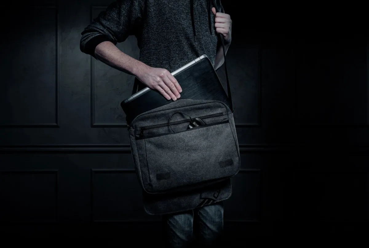 Trust GXT 1260 Yuni Messenger Bag - 15.6 inch - Zwart/Grijs
