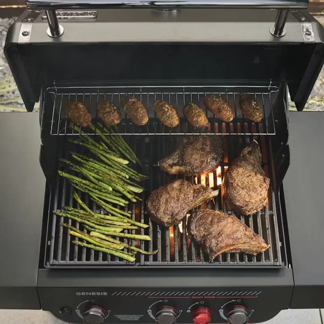 Weber Genesis E-330 Gasbarbecue - 4 Branders - 20 Hamburgers