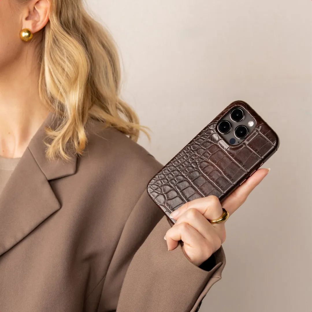 Selencia iPhone 17 Croco Backcover - Choco Brown - MagSafe