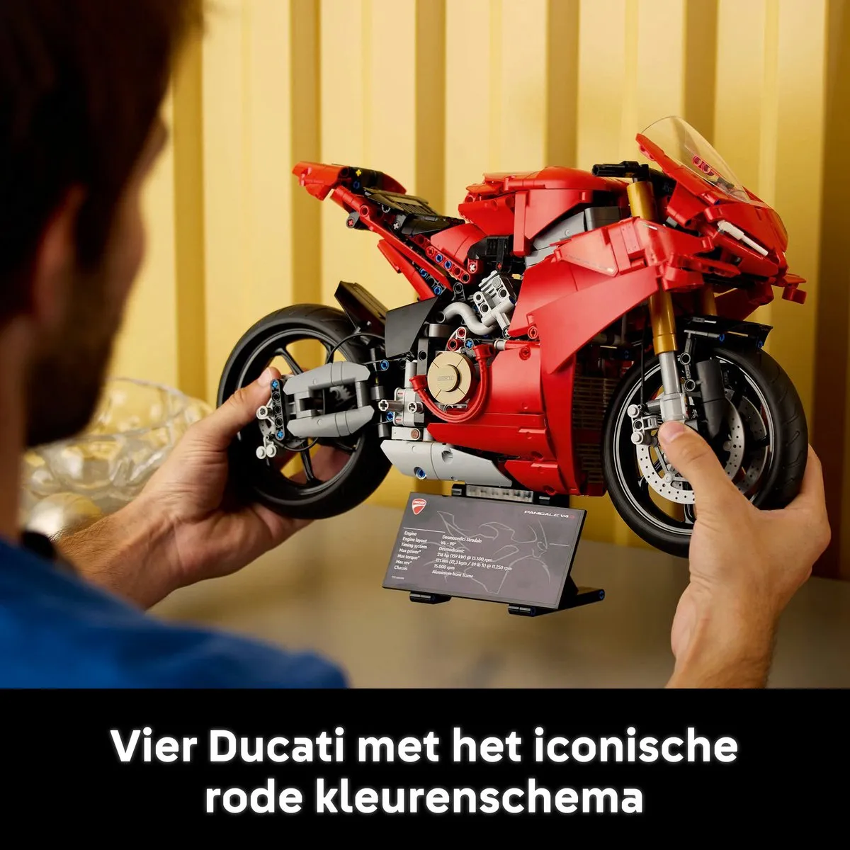 LEGO Technic Ducati Panigale V4 S 42202 - 1603 Stukken - Meerkleurig
