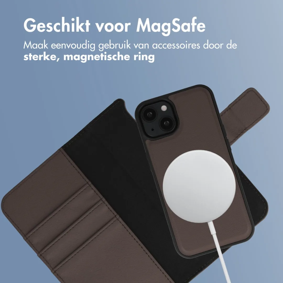 Imoshion iPhone 13 Hoesje 2-in-1 Bookcase - Bruin