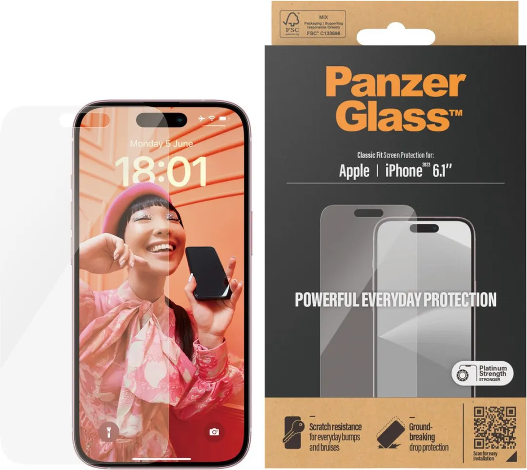 PanzerGlass Classic Fit iPhone 15 Schermbeschermer - Case Friendly