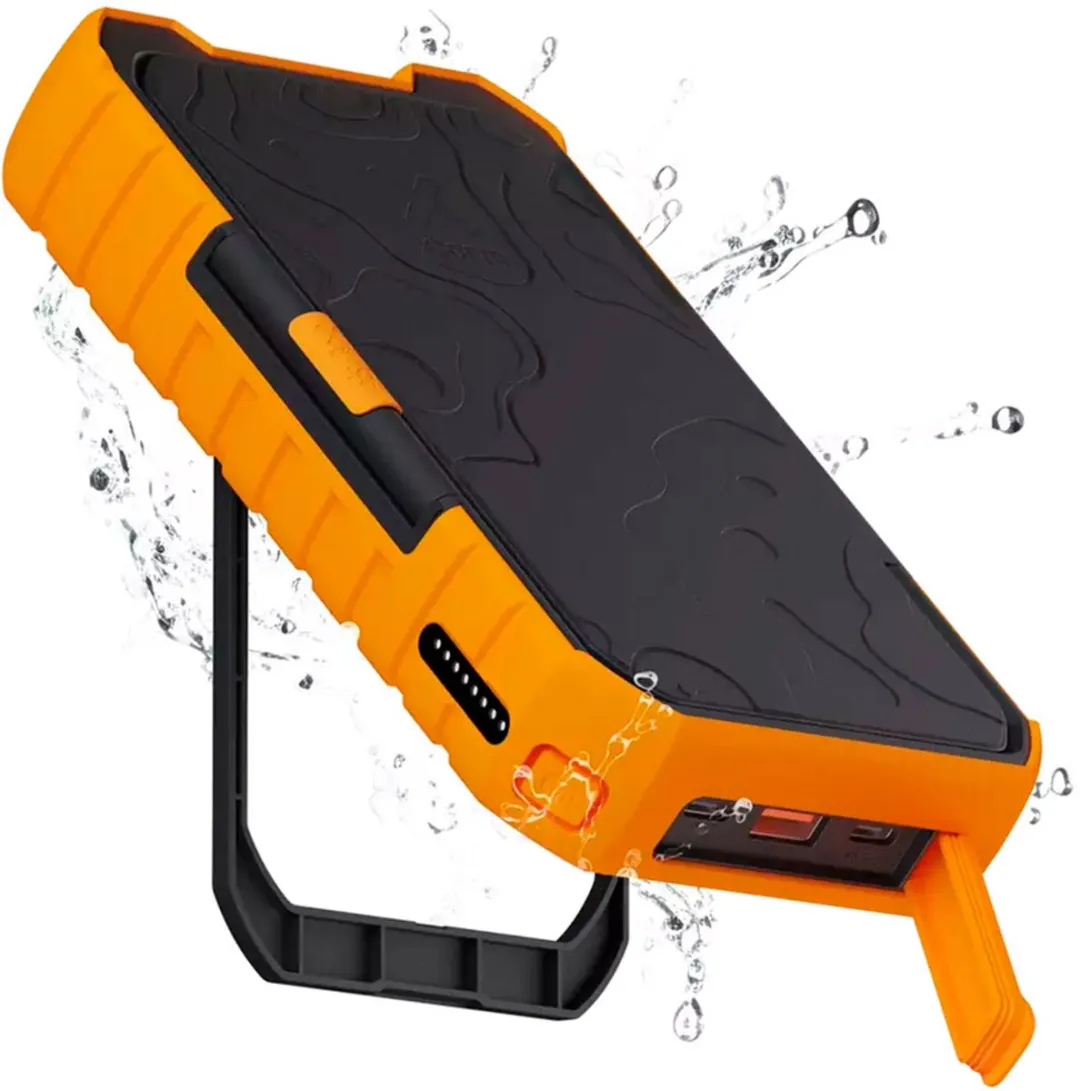 Xtorm Powerbank Zonneenergie XR203 10000mAh - 20W - Zwart