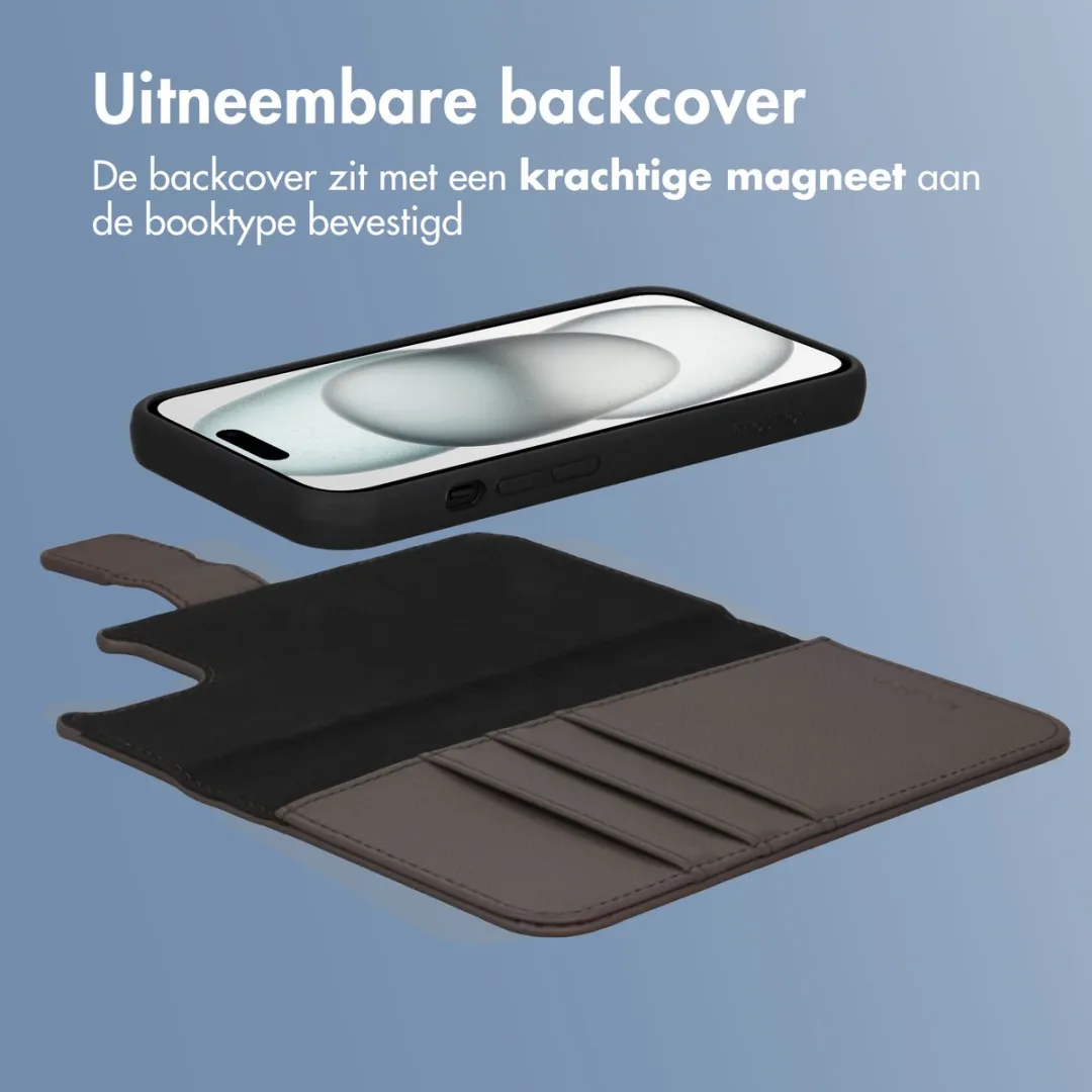 Imoshion Hoesje iPhone 15 2-in-1 Bookcase - 3 Pasjes - Bruin