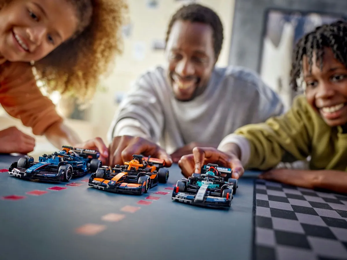 LEGO Speed Champions Mercedes-AMG F1 W15 77244 - 267 Stukken - afbeelding 6 van 6