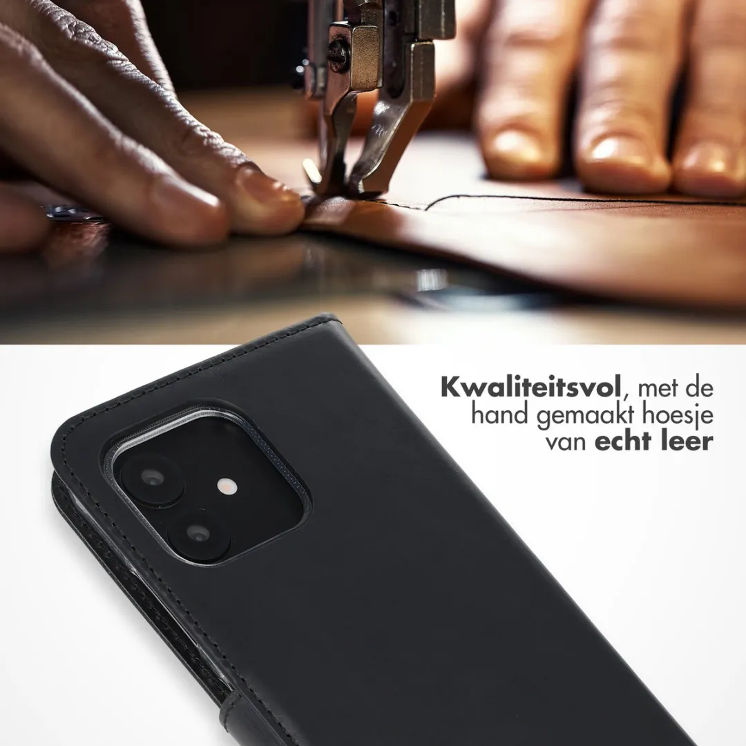 Selencia Hoesje Fairphone 6 - Echt Lederen Bookcase - 3 Pasjes - Zwart