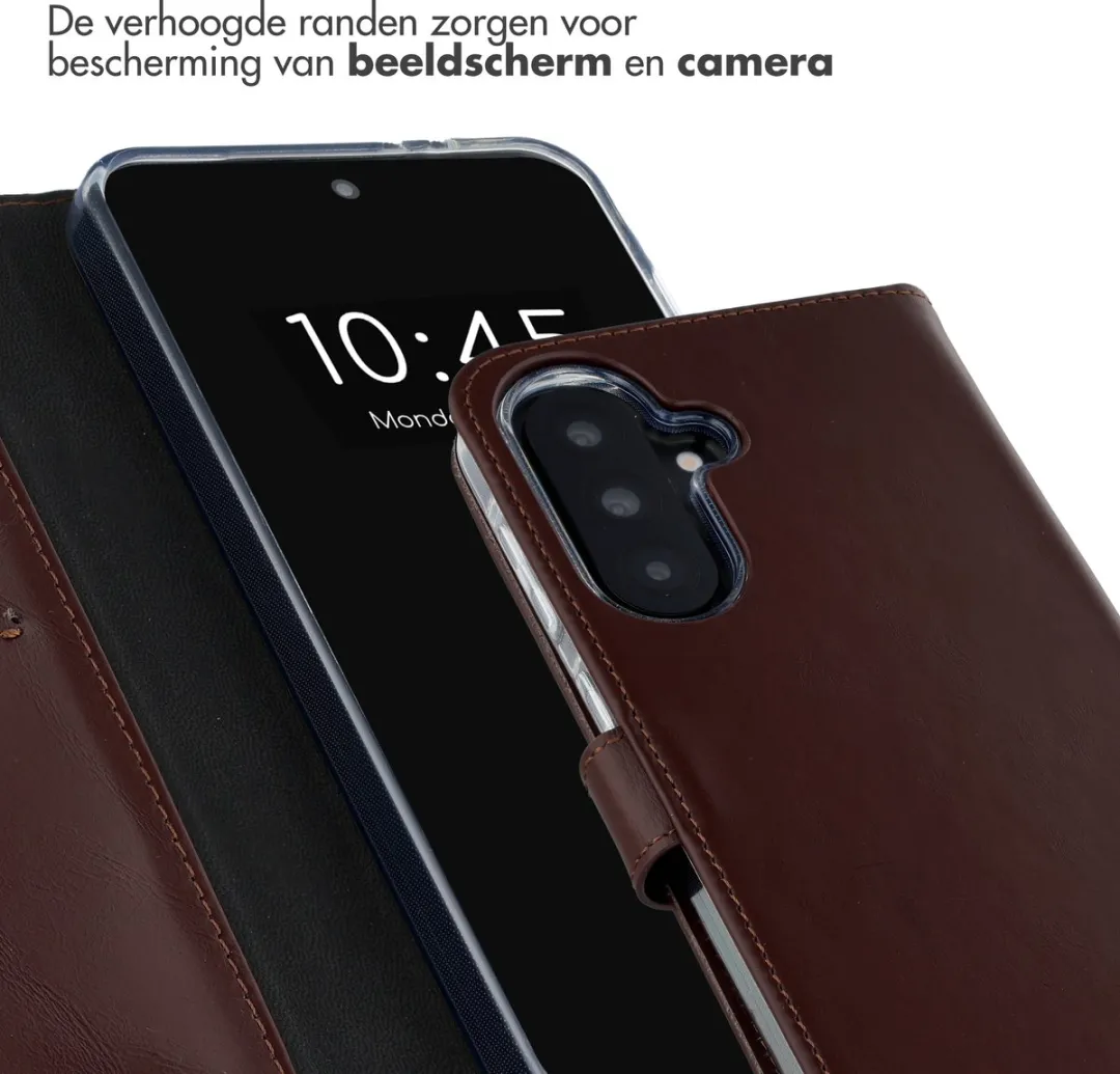Selencia Hoesje Samsung Galaxy A37 Bookcase - Donkerbruin Leder - 3 Pasjes