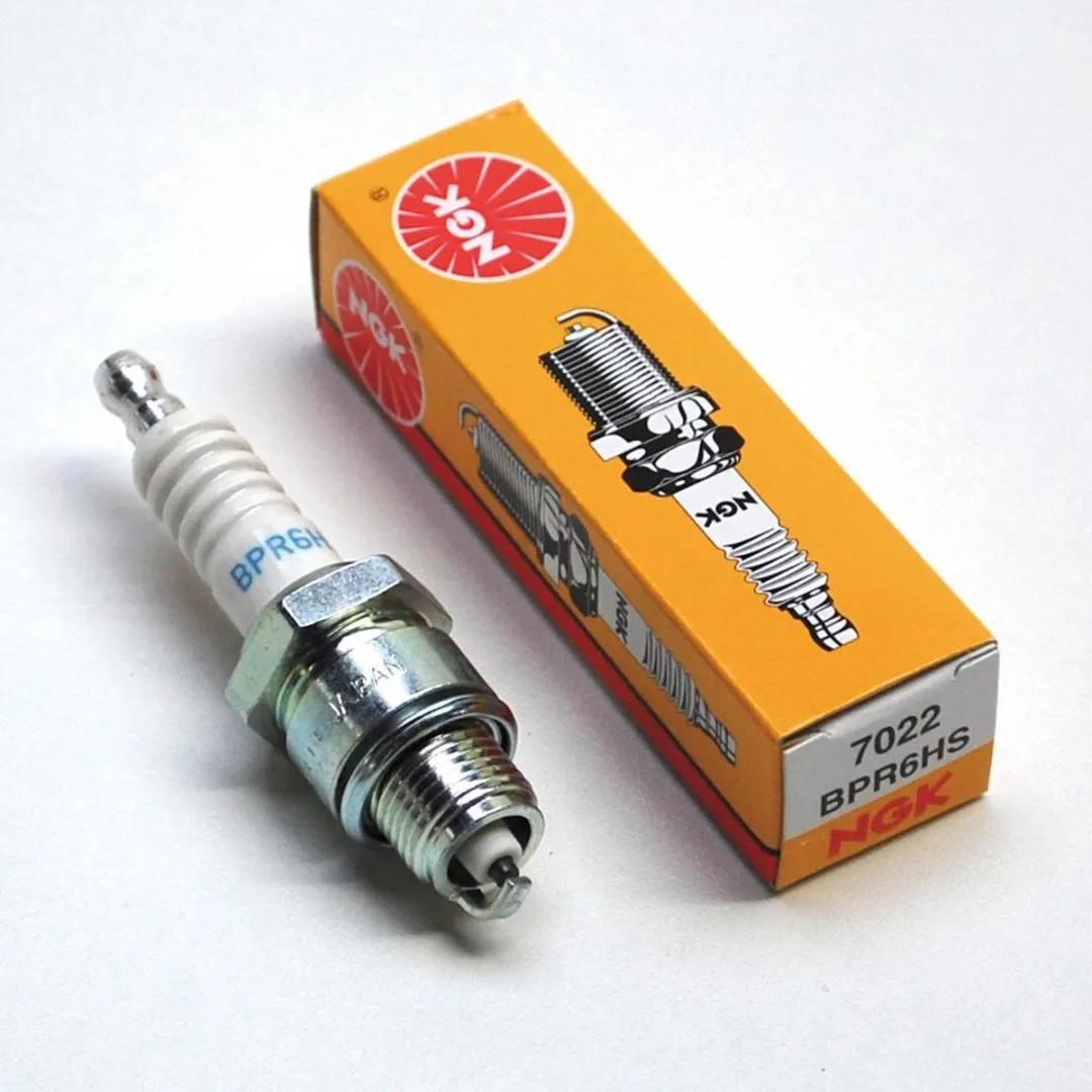 NGK Bougie voor Suzuki 50 AE 1990-1999
