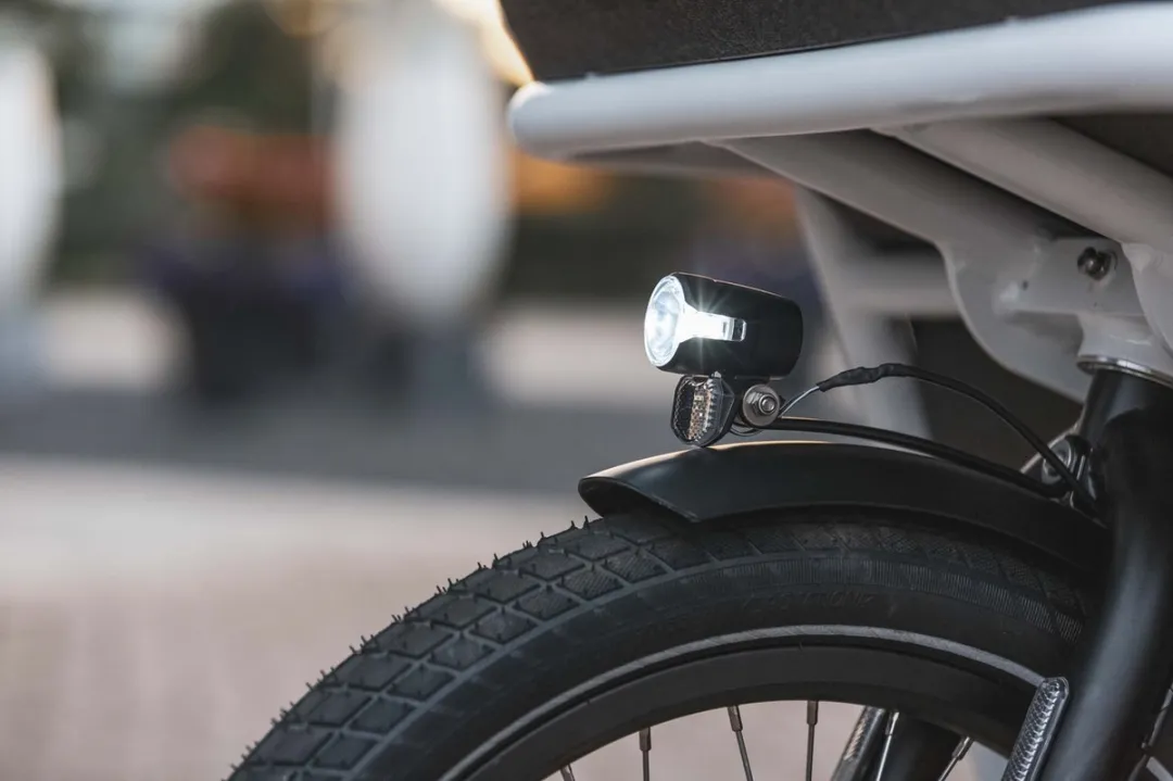 AXA Compactline 35 Fietslamp - 35 Lux - Zwart