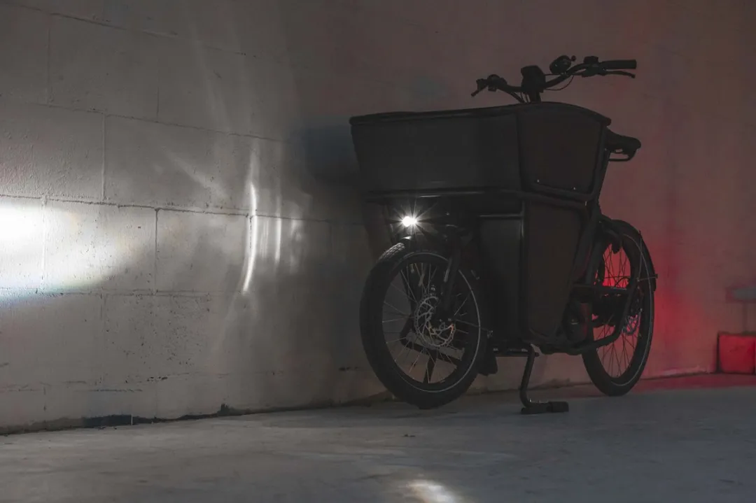 AXA Compactline 35 Fietslamp - 35 Lux - Zwart